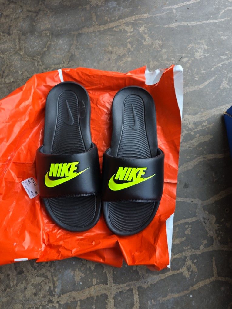 Nike Slides