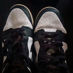 Nike black n white low tops