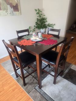 Counter Height Dining Table Set with 4 Chairs