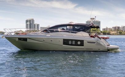 Cranchi M44HT ( 2023) powered by 2 x 330’hp Volvo IPS, full optional