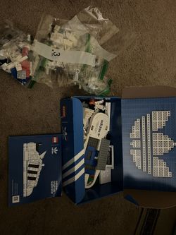 Lego Adidas Sneaker Set 10282