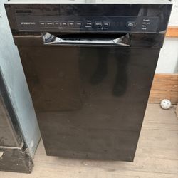 18” Edge Star Dish Washer Black Color New Open Box Conditions 
