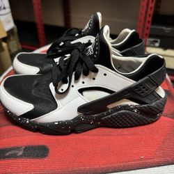 🔥 Nike Air Huarache Black White ⚫⚪ Size 8.5 👟 Used 🔥