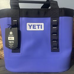 BNWT Yeti Camino 35L Ultramarine Violet