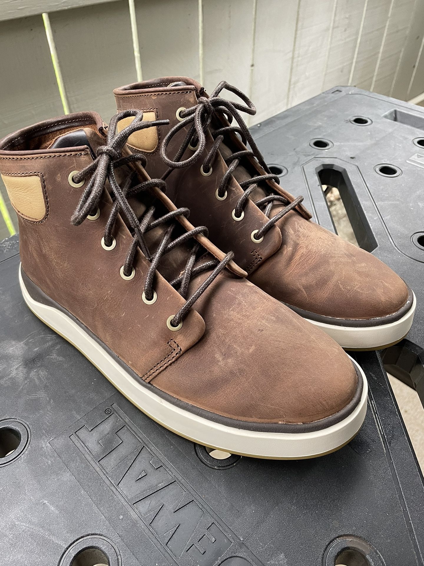 Olukai Kekaha Chukka Boot Sz 9