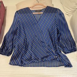 Olivia & Martin Blouse Size Large, Three-quarter sleeves , Perfect Conditions Used Once