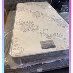 Twin Size mattress / Colchón