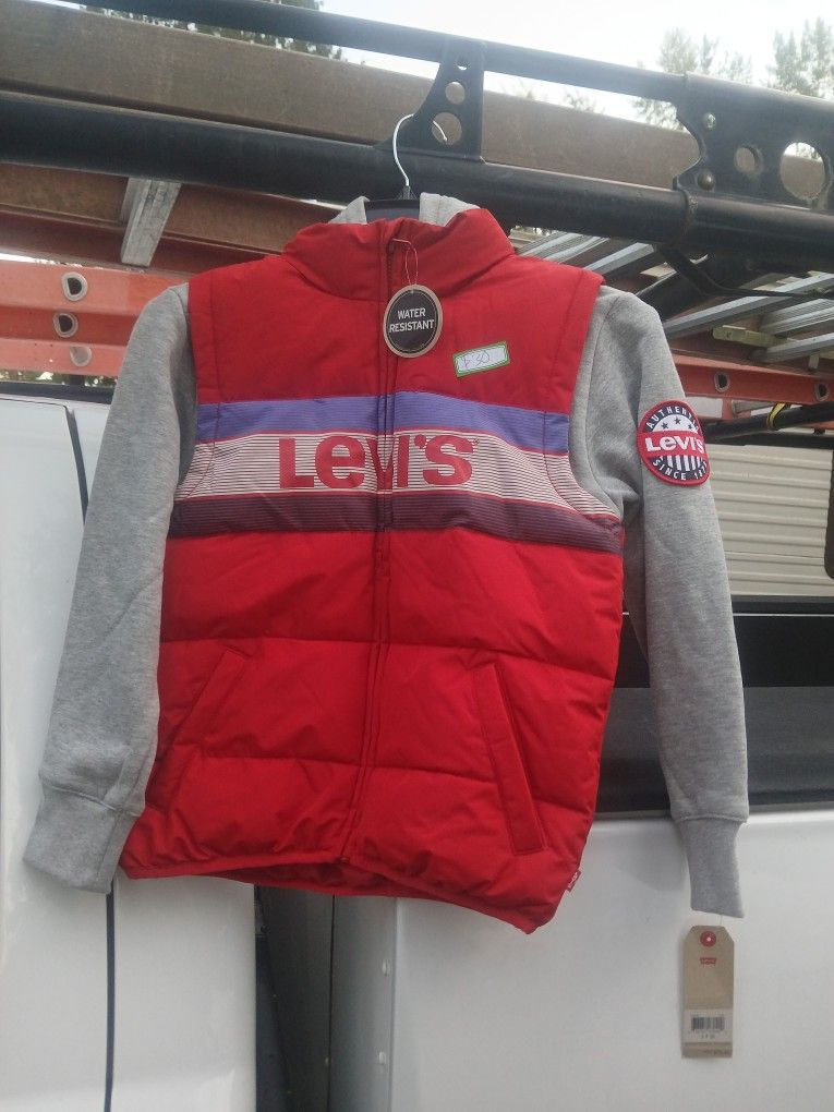 Levi's jacket size, small, 8 to 10 years old. NEW