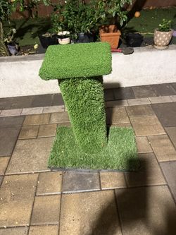 Cat Scratcher 