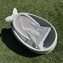Skip Hop Baby Bath Tub, 3-Stage Smart Sling Tub, Moby, Grey