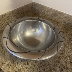 Vintage Lennox vibe serving bowl