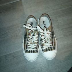 Burberry Sneakers
