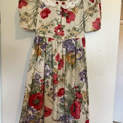 Girls pretty Spring Dress!
