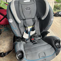Evenflo Car seat 3 In1 
