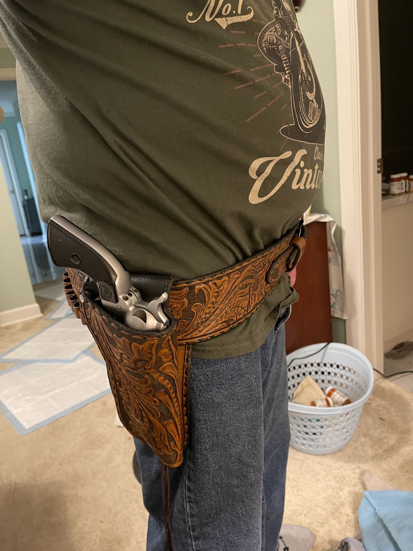 Professionally Hand Made Holster And Belt,. Leather Color,5 Inch Barrel, Fits 40 Waist.