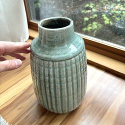 Porcelain Vase/pottery