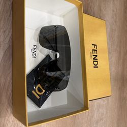 Fendi Black Drawstring Pouch with Logo Text Sunglasses