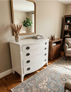 White Painted 4-Drawer Dresser
