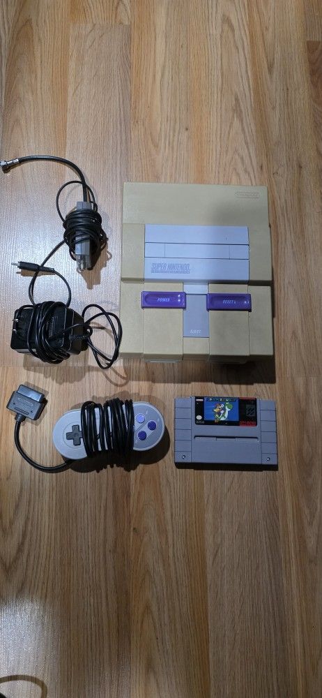 Super Nintendo Console & Game