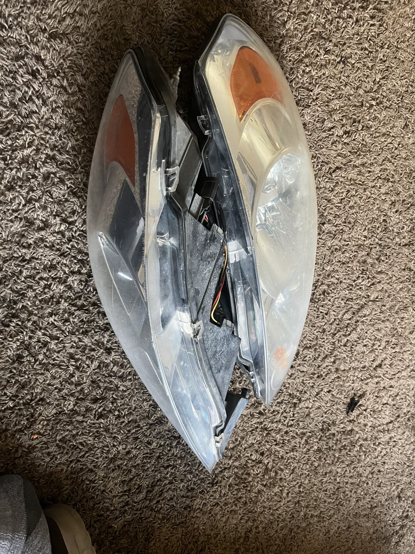 09 Chevy Impala Headlight Assembly