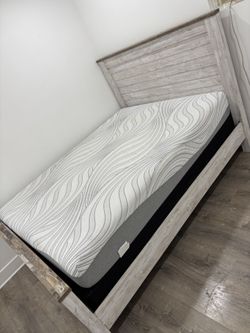 Queen Size Bed