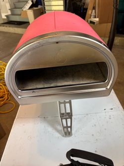 🍕 Roccbox Pizza Oven – Red – Good Condition