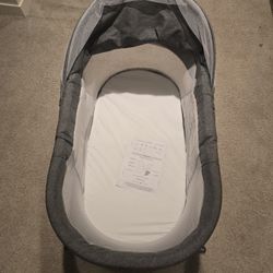 Baby Delight Slumber Deluxe Portable Bassinet