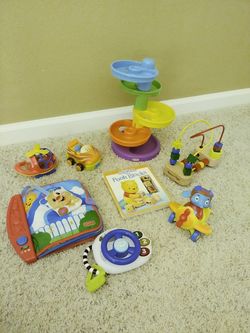 Like new baby toddler 6 toys
