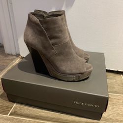 Vince Camuto suede ankle boots size 6.5