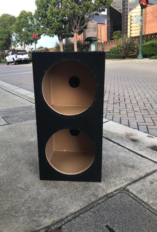 Subwoofer box (not ported)