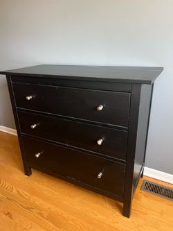 Black 3-Drawer Dresser – Functional with Cosmetic Wear