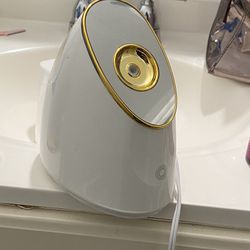 Facial Steamer- ONLY $10!