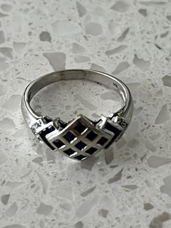 8K White Gold Sapphire Ring (brand new, never used)