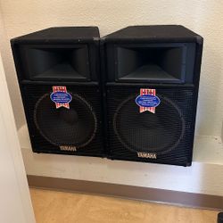 Yamaha Speakers With Stands 