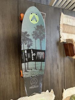 Airwalk skate board 