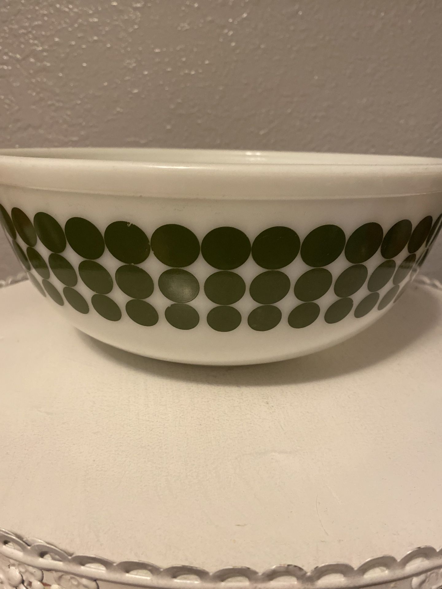 LARGE GREEN DOT PYREX BOWL