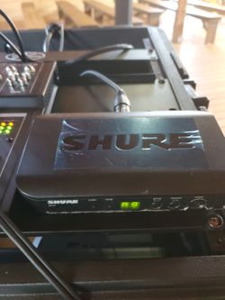 SHURE BLX1 H9 And Blx4 H9 - Lapel And Transmitter 