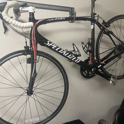 Roubaix Specialized Road Bike. Hardly Used   2012 Model. Stored Since Then. 