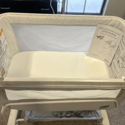 VaVaSoo Rocking Bassinet for Baby Electric Bassinet Bedside Sleeper