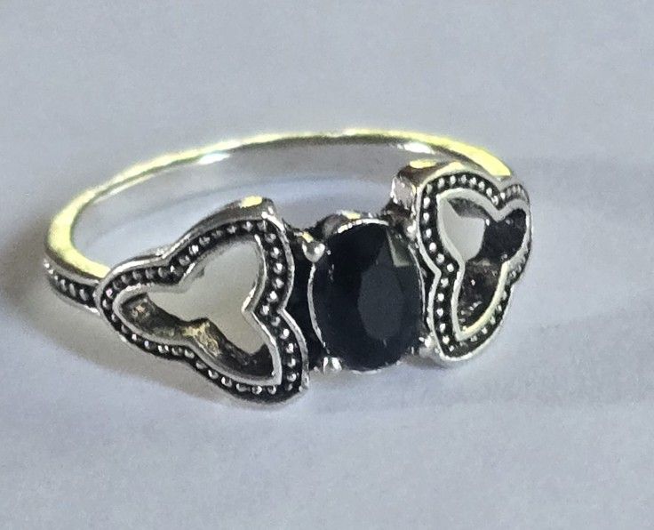 BLACK ONYX HEART QUALITY TITANIUM SILVER ROMANTIC NEW SIZE 7 STUNNING RING