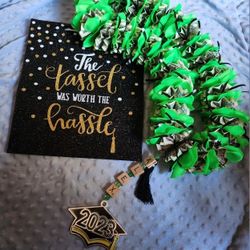 Graduation Money Lei