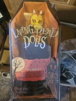 Living Dead Dolls 