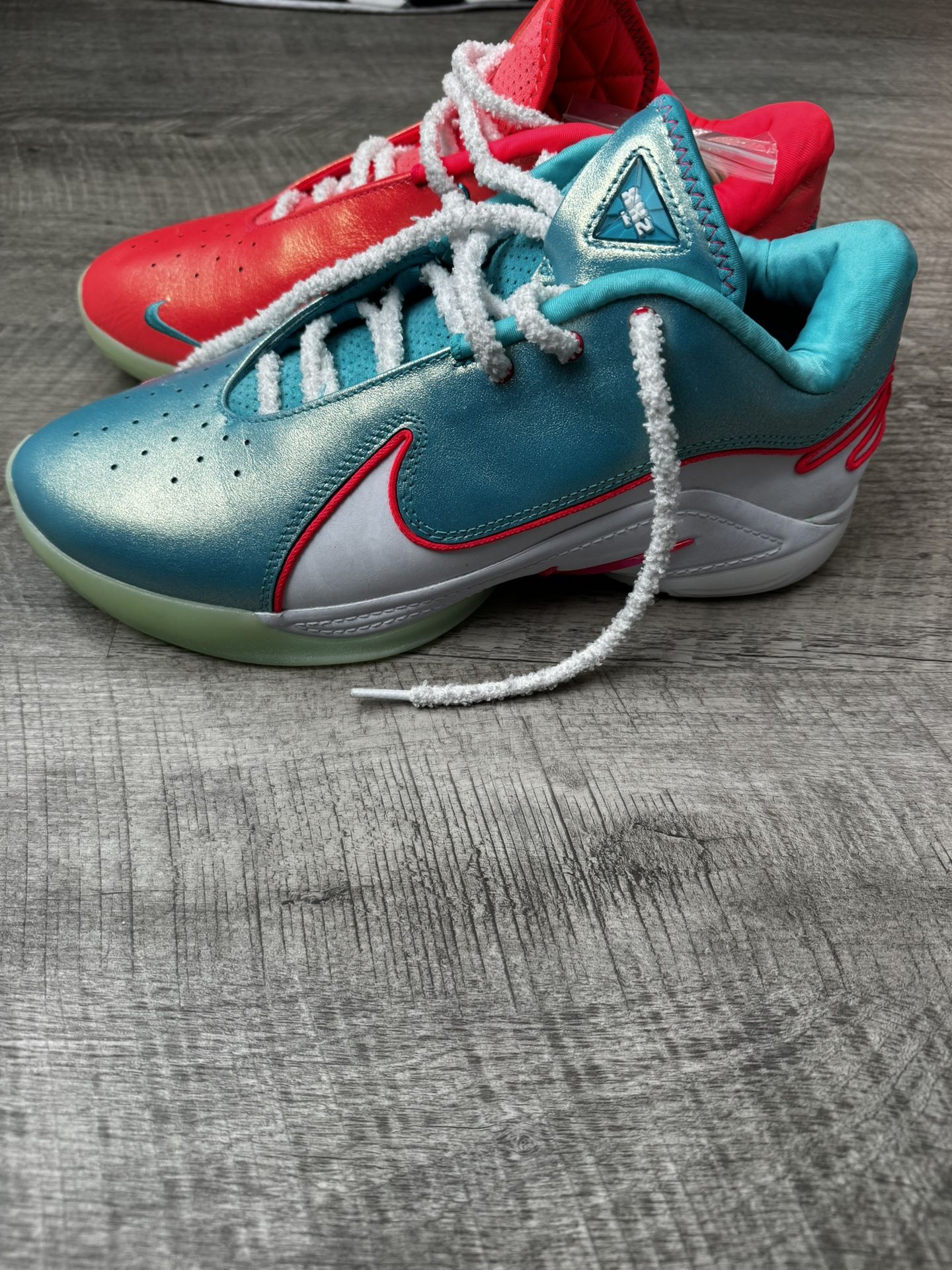 Nike LeBron 22 “Christmas”