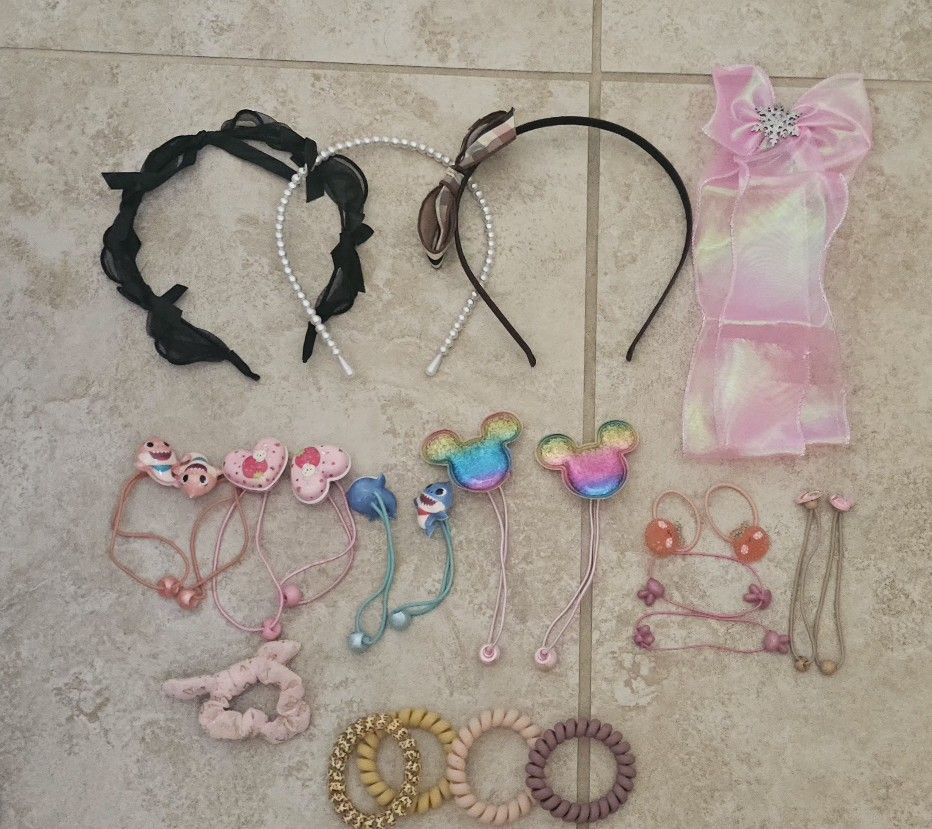 Girl's hair accessories