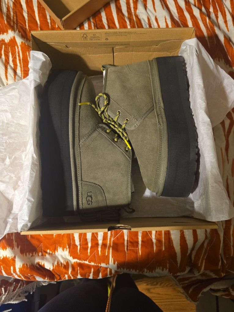 W Neumel Heritage Platform Ugg Boots