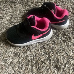 Nike Size 5c 