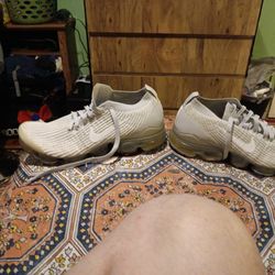 Size 10 Vapormax Shoes 
