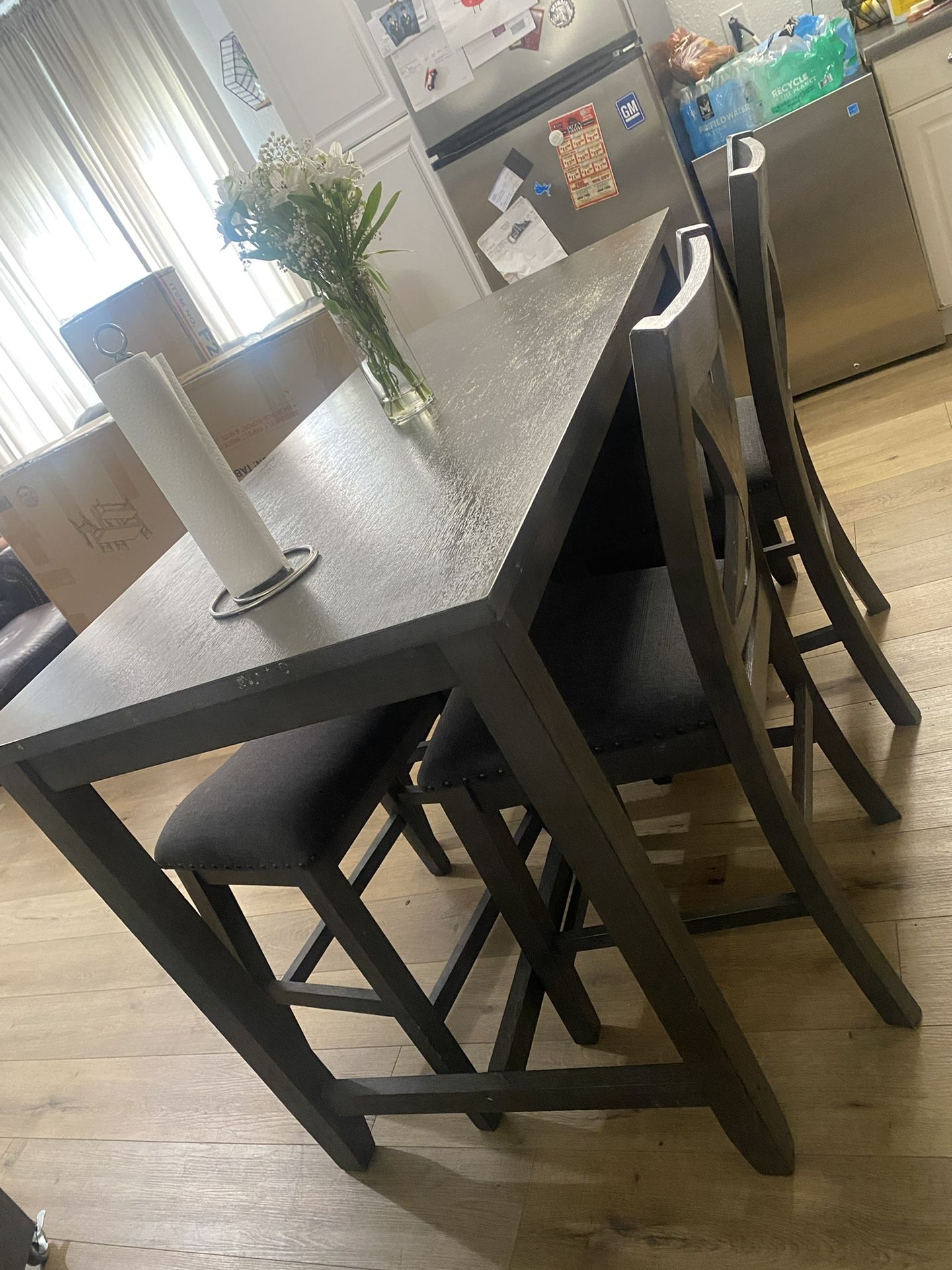 Kitchen Table An Chairs