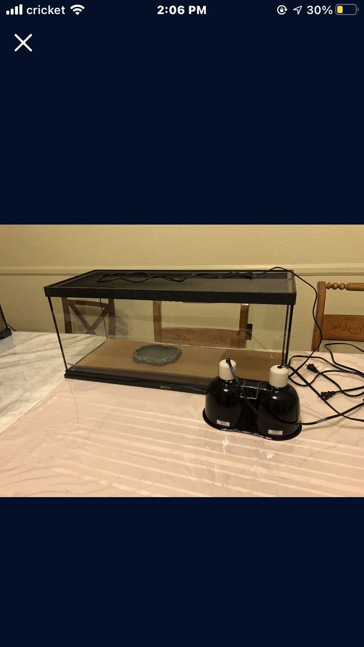 20 Gallon Fish and Reptile Tank with light