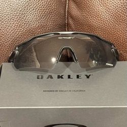 Oakley Sutros